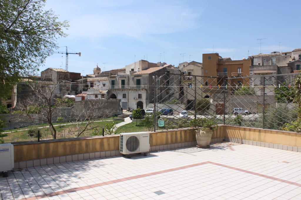 مبيت وإفطار نوتو Il Giardino Di Pietra المظهر الخارجي الصورة