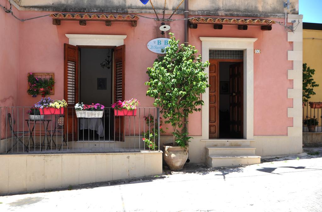 مبيت وإفطار نوتو Il Giardino Di Pietra المظهر الخارجي الصورة